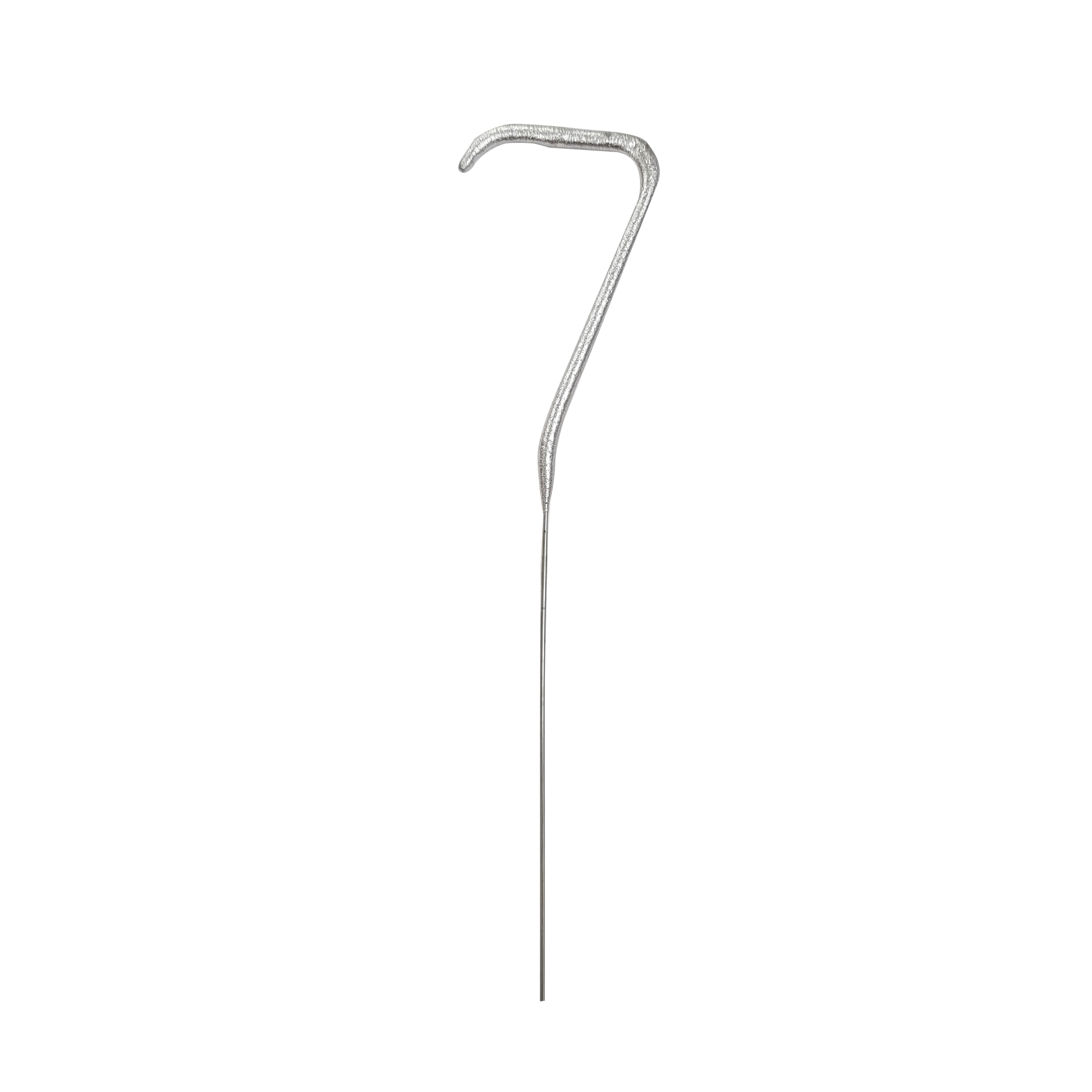 Metallischer Haken mit langem, dünnem Stab. Der Haken hat eine gebogene Spitze.