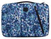 Laptoptasche mit camouflagemuster in Blau- und Grüntönen. Reißverschluss auf der rechten Seite. Handgriff oben.