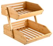 zwei-stufiger Obst- oder Gemüsekorb aus Bambus. Offene, gestreifte Ablagen. Natürliche Holzfarbe. Stabiler Stand.