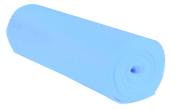 Rolle aus blauem Material. Sieht aus wie Schaumstoff oder eine Matte.