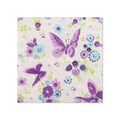 Serviette mit bunten Schmetterlingen und Blumen. Farben sind lila, blau und grün auf hellem Hintergrund.