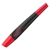 roter Marker mit schwarzem Griff. Die Spitze ist breit und geeignet zum Markieren.