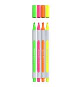 Vier Textmarker in leuchtenden Farben grün, pink, orange und gelb. Dazu gehören passende Kappen in denselben Farben.
