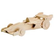 Modell eines Rennwagens aus Holz. Schlichte, klare Form mit Rädern und Spoilern.