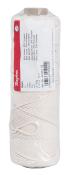 Garnrolle in hellem Farbton. Materialmix aus Baumwolle und Polyester, 70 Meter lang.