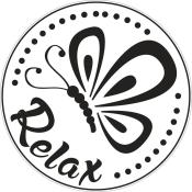 Runde Grafik mit einem stilisierten Schmetterling. Schriftzug 'Relax' in geschwungener Schrift. Schwarz-weißes Design.