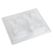 Plastikform für Schokoladenhasen. Zwei Hasenformen auf einer transparenten Platte.