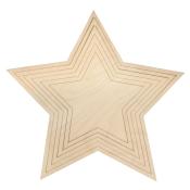 Holzstern mit mehreren ineinanderliegenden Konturen. Die Oberfläche ist glatt und hell.