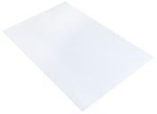 weißes Blatt Papier, rechteckig, leicht strukturiert, ohne Muster.