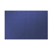 Ein einfarbiger, dunkler blauer Hintergrund. Glatte Textur, ohne Muster oder Ablenkungen.