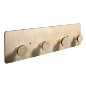 Holz-Garderobe mit vier runden Haken. Helle Holzfarbe, schlichte Form. Ideal für Jacken oder Taschen.