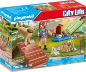 PLAYMOBIL® City Life Geschenkset Hundetrainerin 22 Teile 70676