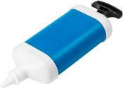 blauer Pumpbehälter mit weißem Deckel und schwarzem Griff. Der Auslass ist spitz.
