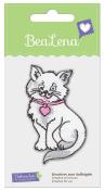 Aufbügler mit einer niedlichen weißen Katze. Die Katze hat eine pinke Halskette und einen fröhlichen Gesichtsausdruck.