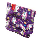 Lila Schlauchschal mit bunten Einhornmotiven. Blumen und Diamanten sind ebenfalls abgebildet.