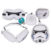 Flauschige Schlafmaske und Ohrenschützer in weiß mit einem Stormtrooper Gesicht. Dazu kleine Aufbewahrungstaschen im gleichen Design.