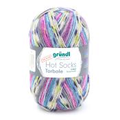 Wolle in bunten Farben, hauptsächlich Blau, Pink und Gelb. Verpackung mit dem Aufdruck 'Hot Socks Torbole'.