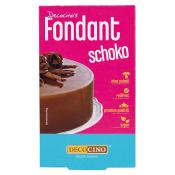 Verpackung von Fondant in Schokoladengeschmack. Rosa und blaue Farben, mit einer Torte auf der Vorderseite.