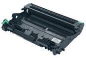 Schwarze Tonerkartusche für Drucker. Sie hat eine rechteckige Form mit grünen Halterungen.