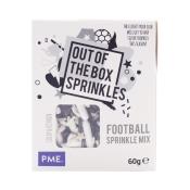 Verpackung mit Fußballstreuseln in Schwarz, Weiß und Silber. Enthält verschiedene Formen wie Sterne und Fußball.