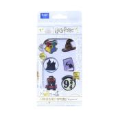 Packung mit essbaren Tortendekorationen im Harry Potter Design. Sechs verschiedene Motive, darunter Hogwarts-Logo und Zug.
