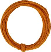 Dicker, orangefarbener Kordelring. Mehrere Lagen von geflochtenem Material.
