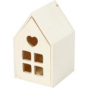 Holzhaus in Form eines kleinen Hauses. Mit Herz- und Fenster-Ausschnitten.