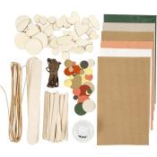 Bastelset mit verschiedenen Holzformen, buntem Papier und Kleber. Enthält auch Schnüre und Holzstäbchen.