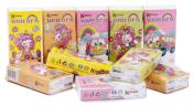 Verschiedene Verpackungen von Kartika Unicorn. Bunte Designs mit Einhörnern und Blumenmotiven.