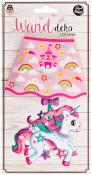 Wandlampe in Form eines Einhorns. Rosa Schirm mit Wolken, Regenbögen und einer Burg. Einhorn mit glitzerndem Haar und bunten Sternen.