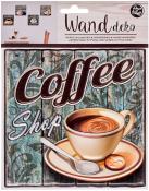 Wanddeko mit dem Schriftzug Coffee Shop. Abgebildet ist eine Kaffeetasse mit einem Keks.