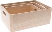 Holzkisten in verschiedenen Größen. Rechteckige Form, helle Holzfarbe. Mit Griffen an den Seiten.