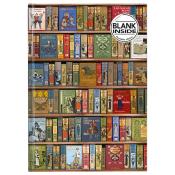 Notizbuch mit einem Cover, das eine Bücherregal-Darstellung zeigt. Viele bunte Buchrücken mit verschiedenen Titeln sind sichtbar.