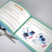 Buch mit dem Titel 'Glitzer schnitten'. Anleitung zur Herstellung von glitzerndem Schmuck.