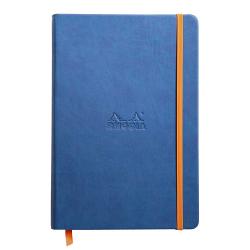 Blaues Notizbuch mit orangefarbener Gummiband. Auf der Vorderseite ist das Logo 'Rhodia' geprägt.
