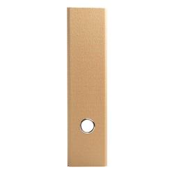 beige Ordner mit zwei Metallringen. Strukturierte Oberfläche. Geschlossen, ohne sichtbare Inhalte.