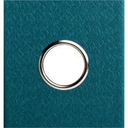 Türkisfarbener Ordner mit zwei Ringen. Schlichtes Design ohne Aufdruck.