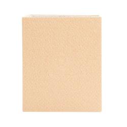 Kleine, quadratische Box aus festem Material. Beige mit einer strukturierten Oberfläche.
