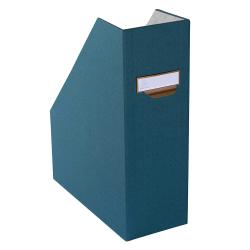 blauer Ordner in schmaler, aufrechter Form. Mit einem Etikettenfeld vorne. Strukturierte Oberfläche.