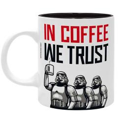 Tasse IN COFFEE WE TRUST 320 ml weiß/rot