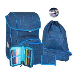 Blauer Schulrucksack mit geometrischem Muster. Enthält Federmäppchen, Sportbeutel und weitere Zubehörteile.
