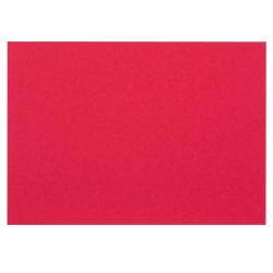 Rotes Blatt Papier. Einheitliche Farbe ohne Muster.