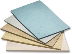Sechs rechteckige Platten in verschiedenen Farben: Blau, Grau, Beige, Braun, Creme. Glatte Oberfläche, leicht strukturiert.