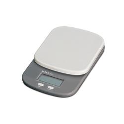 digitale Küchenwaage in grau und weiß. Rechteckige Wägefläche. LCD-Display mit Tasten für Tara und Ein/Aus.