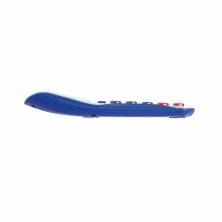 Taschenrechner in blau mit großen Tasten. Display zeigt die Zahlen 12345678. Funktionen für Grundrechenarten und Speicher.