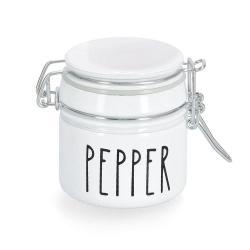 Weißes Glasgefäß mit einem silbernen Deckel. Beschriftet mit dem Wort 'PEPPER'.