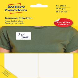 Namensetiketten auf gelbem Hintergrund. Eine Etikette zeigt den Namen Julia Smith.