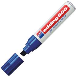 blauer Permanentmarker. Kappe abgenommen. Markierungsspitze sichtbar. Aufschrift 'edding 800'.