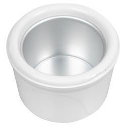 Eismaschine in Weiß mit transparentem Deckel. Innen ist rosa Eiscreme sichtbar.