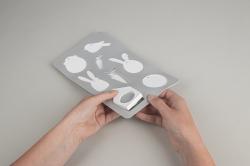 Silicon Gießform mit verschiedenen Frühlingsmotiven. Enthält Formen für Hasen, Vögel und Karotten.